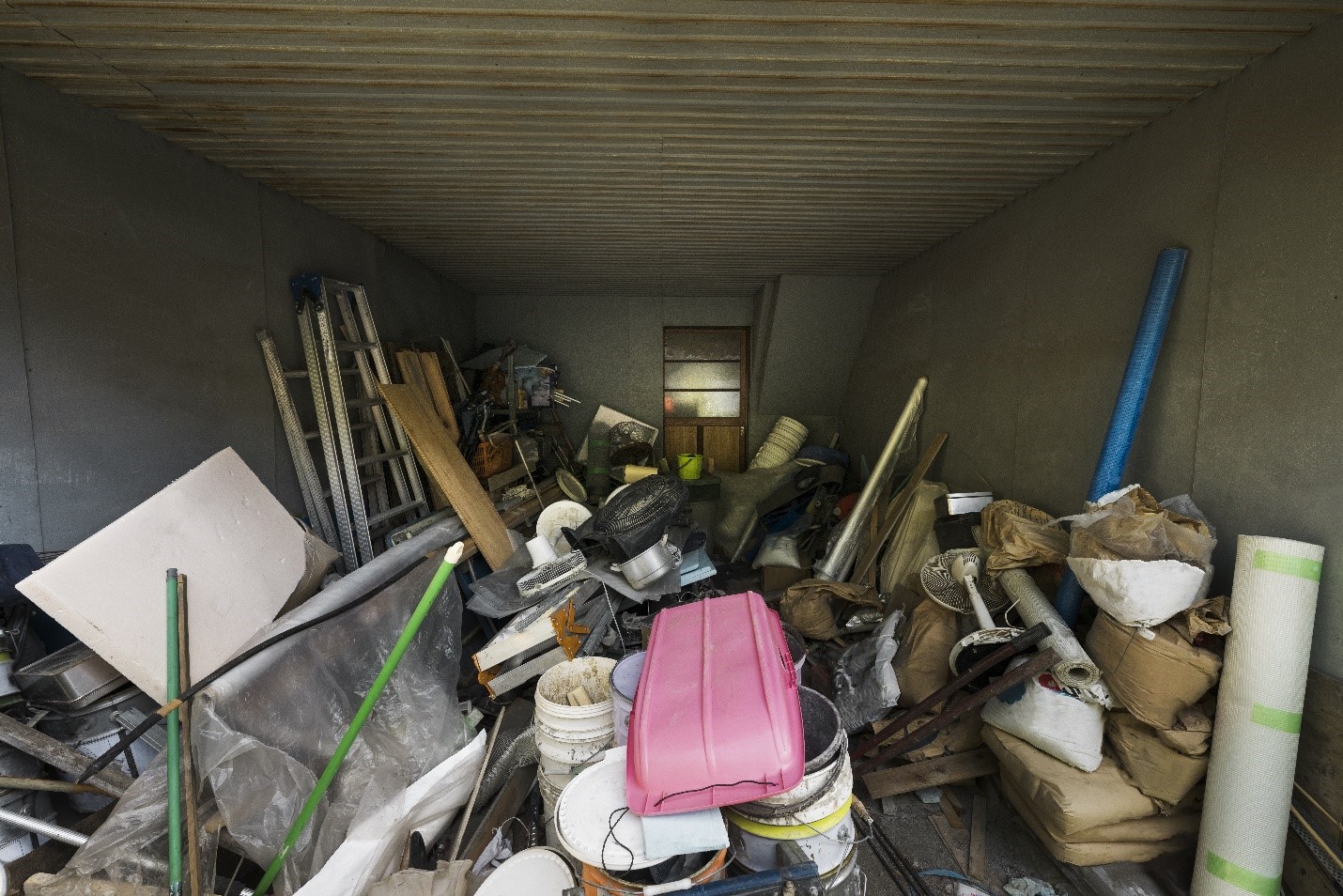 Say Goodbye to Clutter with Junk Removal Services in Mesa and Goodyear, AZ